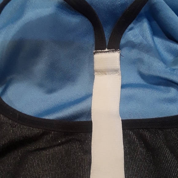 Nike Sports bra - Picture 3 of 5